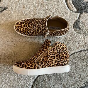 Steve Madden Cheetah Print Ankle Sneakers Size 7.5